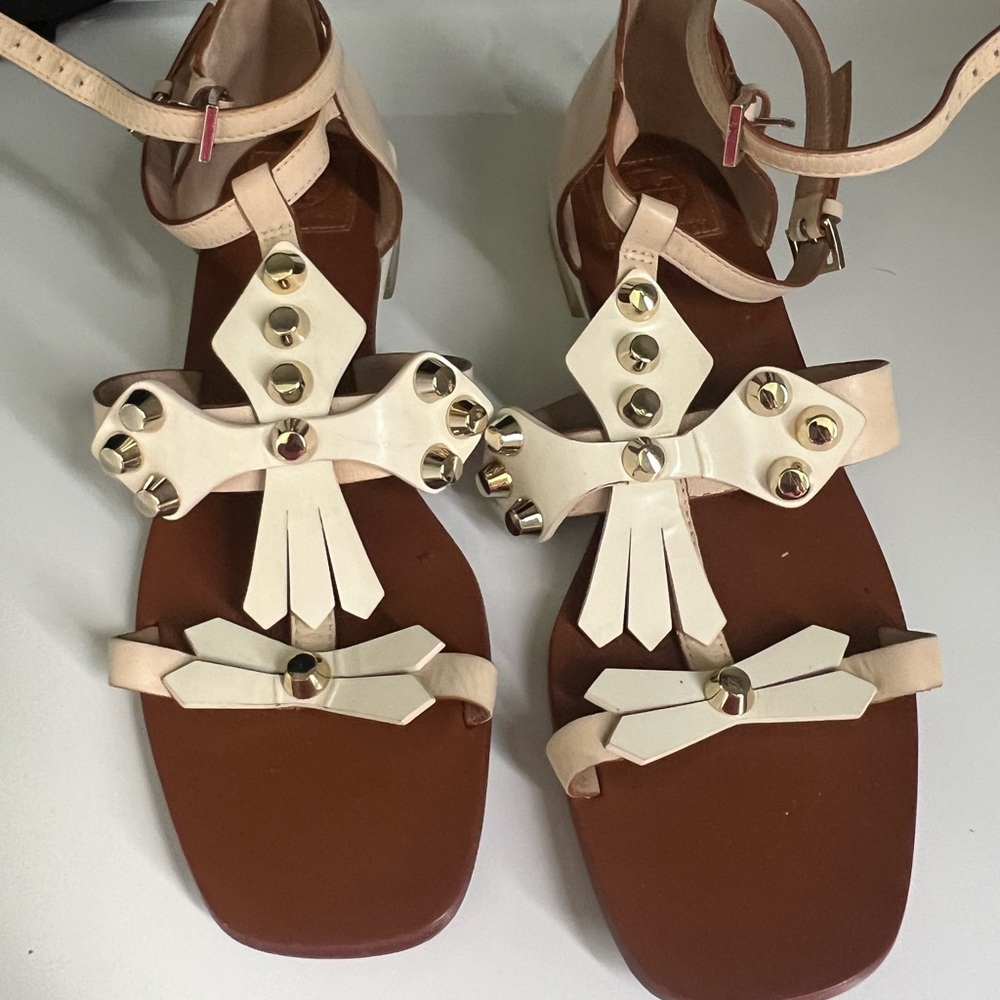 Not for Sale Tory Burch Sandal white 7 summer